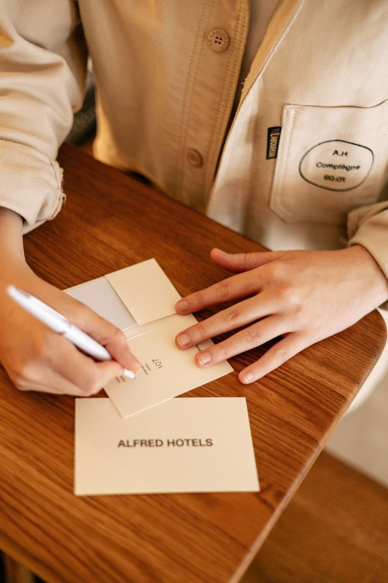 Alfred Hotels Compiègne Eksteriør billede